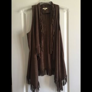 NWOT Kori Fringe Shrug